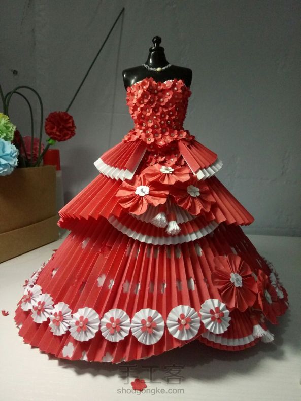 纸婚纱之中国红复古欧式礼服