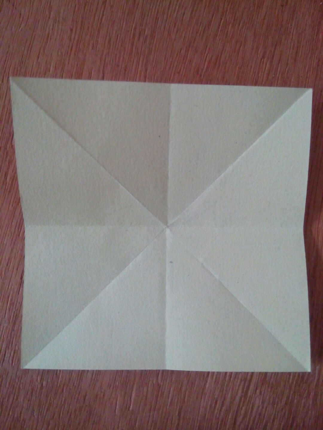 简单的雪花折纸 第1步