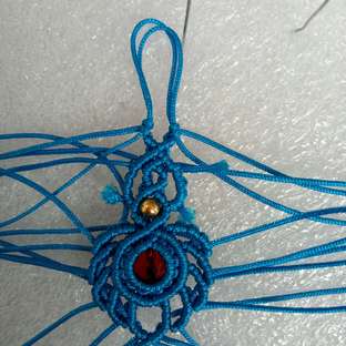 学着做一个点雀耳环