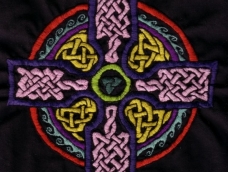 凯尔特结是具有爱尔兰鲜明特色的传统之物，是有着历史，文化和宗教意义的强有力的象征物。