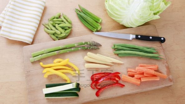 【来一发】五彩蔬菜卷教程 第2步