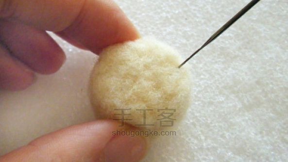 8步做可爱的草莓蛋糕，迷人的羊毛毡教程 第2步