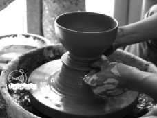 如何做一只陶瓷碗-拉坯