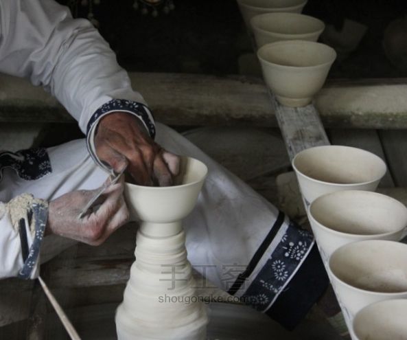器世界 精品茶具 讲解陶瓷的制作、生产特点与要求 第1步