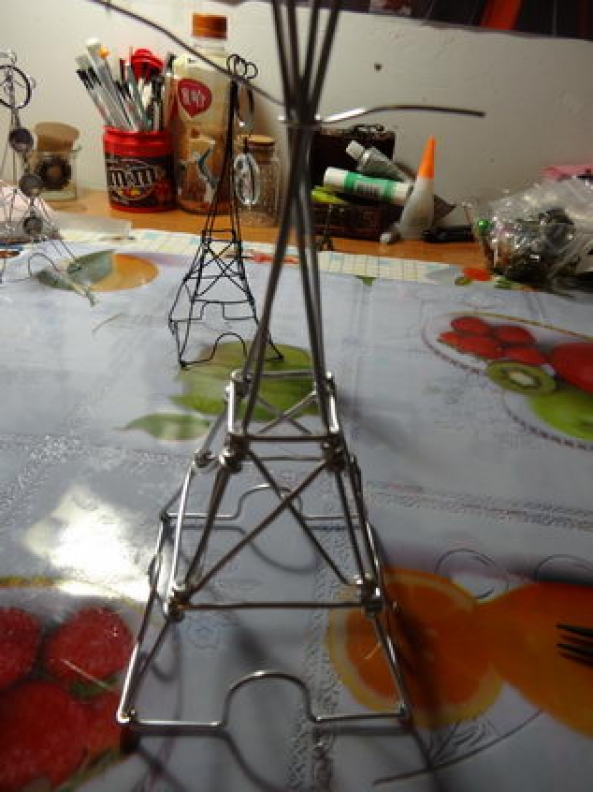 DIY用铝线做巴黎铁塔 第38步