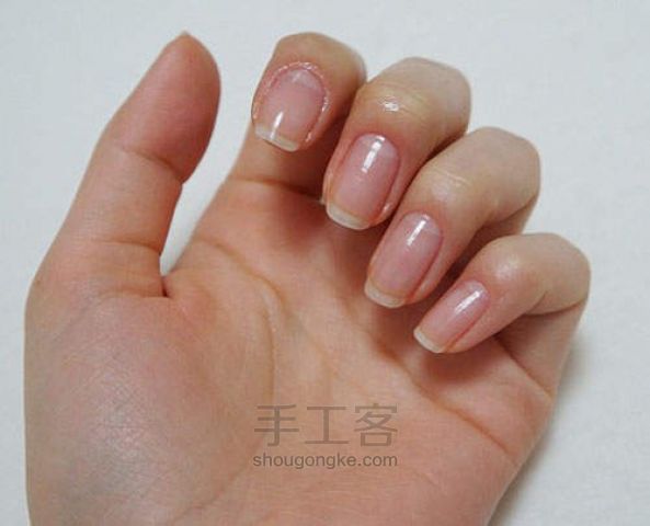 DIY可爱娃娃领美甲教程 第1步