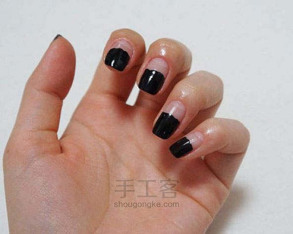 DIY可爱娃娃领美甲教程 第2步