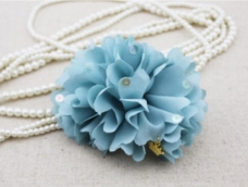 教你布花怎么做—一款精致的蓝色花朵DIY图解