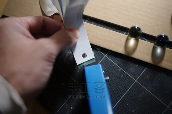 DIY纸风铃  装饰房间的挂件 第10步