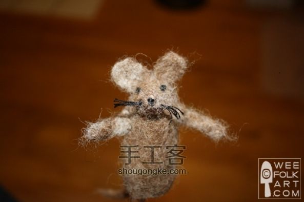 用羊毛毡做小老鼠玩偶 第1步