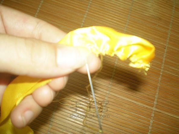 碎布手工制作玫瑰花图解 第4步