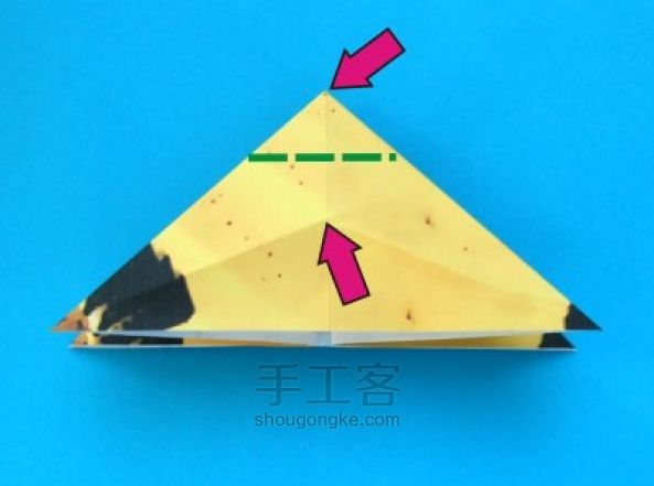 水果折纸教程—逼真的香蕉折纸 第7步