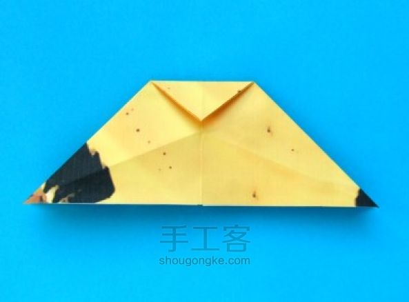 水果折纸教程—逼真的香蕉折纸 第8步