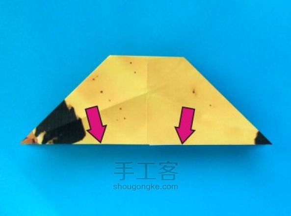 水果折纸教程—逼真的香蕉折纸 第12步