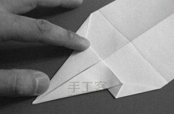 纸飞机的折法 一款复杂的战斗机折纸DIY图解 第7步