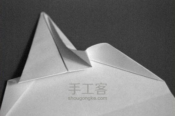 纸飞机的折法 一款复杂的战斗机折纸DIY图解 第8步
