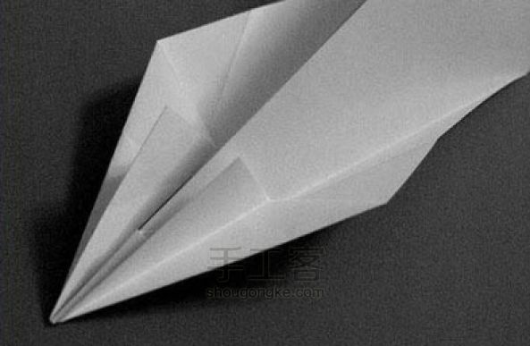 纸飞机的折法 一款复杂的战斗机折纸DIY图解 第3步