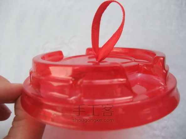 变废为宝小制作——贝壳风铃的制作方法 第2步
