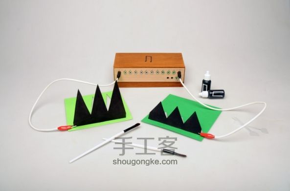 【转译】用导电颜料画乐器来“纸上弹琴” 第2步