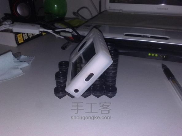 旧键盘改造自制多用杯垫 手机架 百变支架 手工教程 第12步