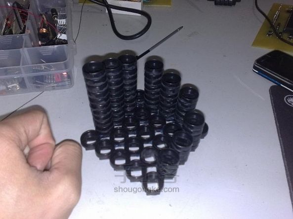 旧键盘改造自制多用杯垫 手机架 百变支架 手工教程 第16步