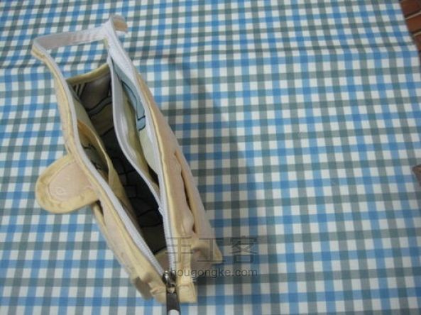 两款绝美的淑女风布艺化妆包DIY图解 手工教程 第17步