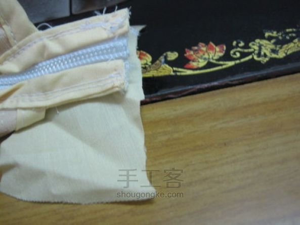 两款绝美的淑女风布艺化妆包DIY图解 手工教程 第16步