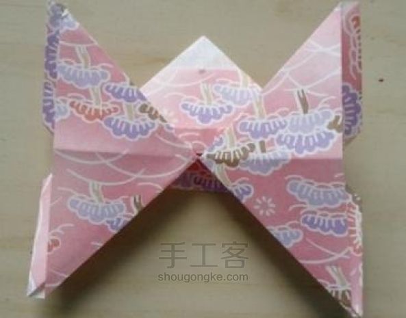 可爱纸蝴蝶的折法 第9步