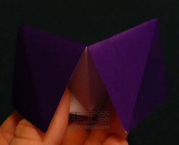  传统的纸游戏折法 第7步