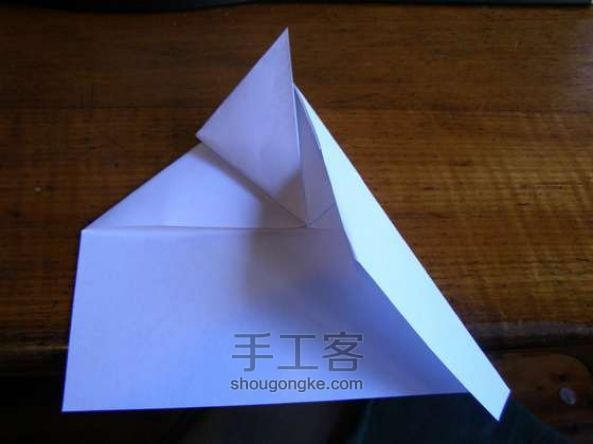 折只纸飞机 第6步