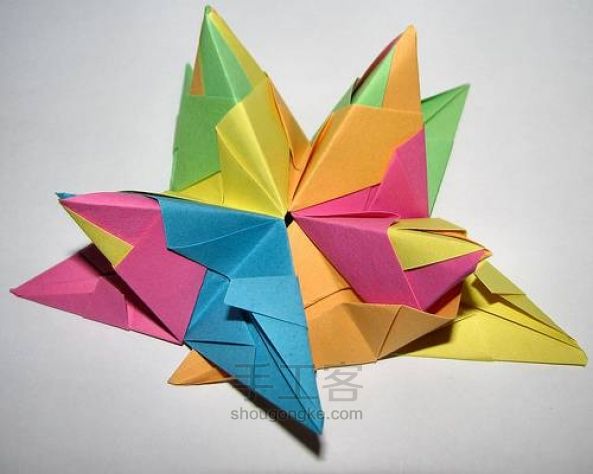 如何制作立体折纸星星 第24步