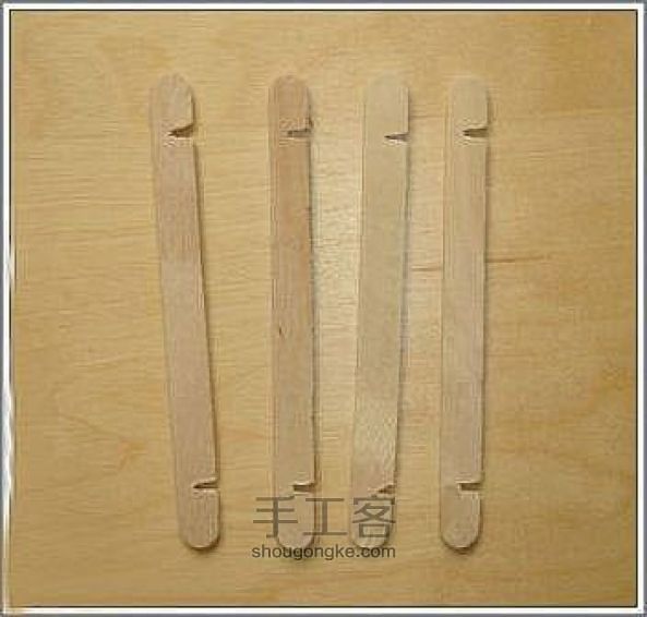 冰棍棒制作小杯垫 第2步