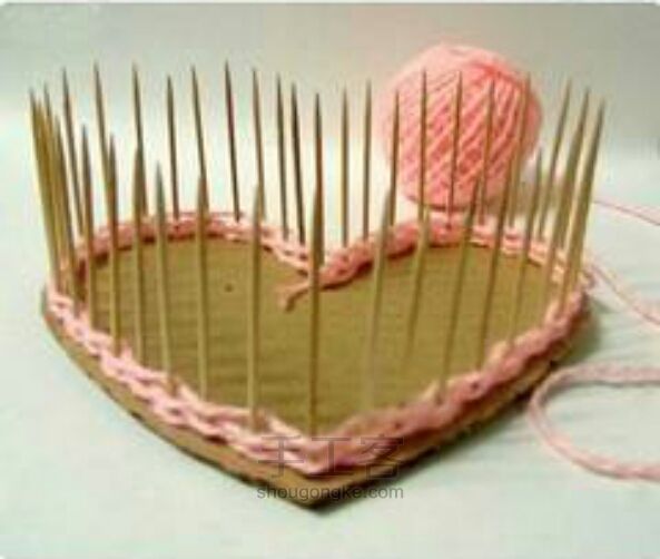 炒鸡简单滴心形首饰盒 第3步