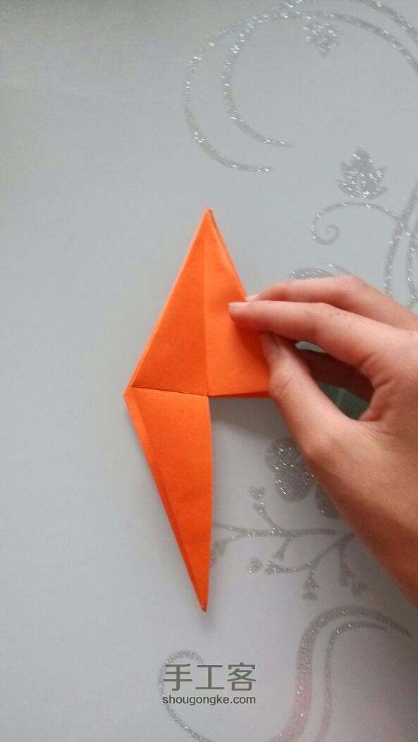 橙色千纸鹤折纸教程 第13步