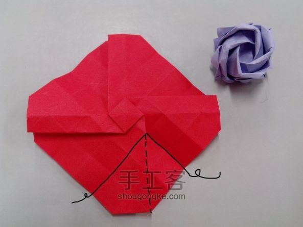 纸质玫瑰折纸教程 第17步
