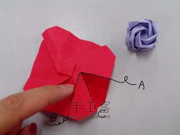 纸质玫瑰折纸教程 第18步