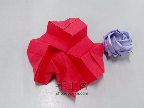 纸质玫瑰折纸教程 第25步