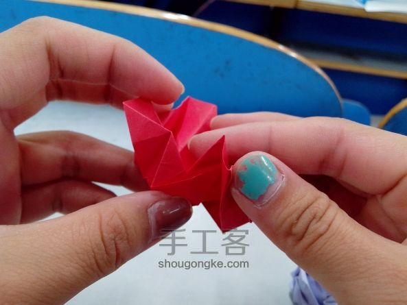 纸质玫瑰折纸教程 第30步