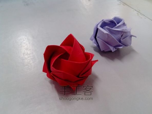 纸质玫瑰折纸教程 第38步
