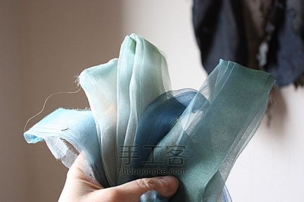 用旧衣服DIY一个丐帮风格墙挂 第3步