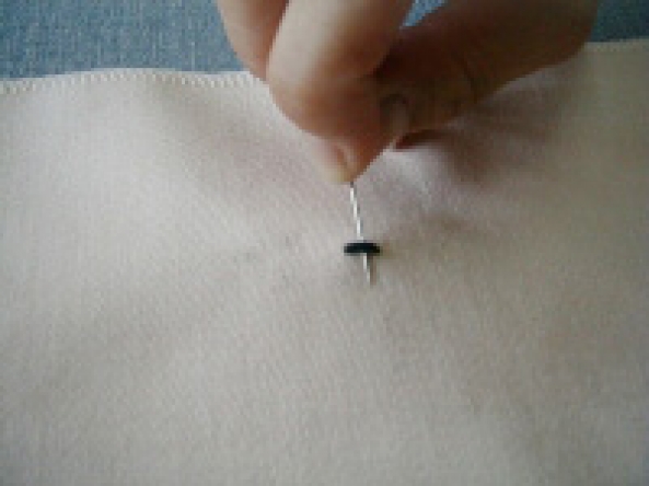 手缝之平针缝法,止缝法 第19步