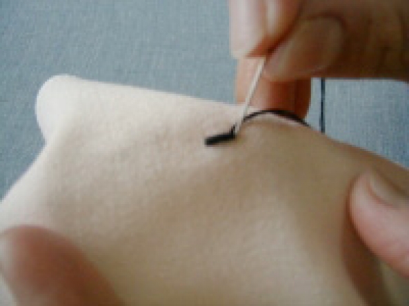 手缝之平针缝法,止缝法 第18步
