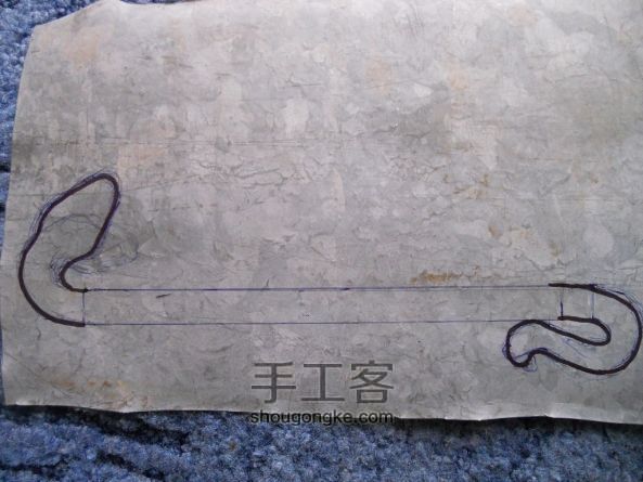 铁皮制作蛇形手镯教程 第3步