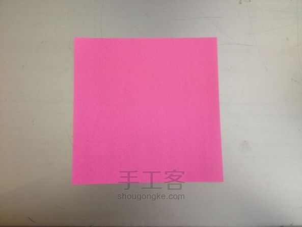用海报和办公用品做一把小纸伞 第2步