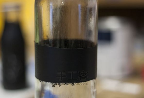 废玻璃瓶变带标签储物罐 第5步