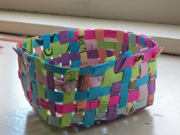 DIY 五彩纸篮子 第14步
