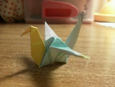 既可爱又简单的千纸鹤，大家快来学学吧！ (^ω^)=☞
