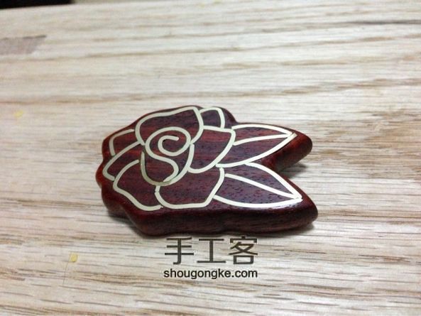 龙王手作：玫瑰花纹铜丝镶嵌木胸针 第20步