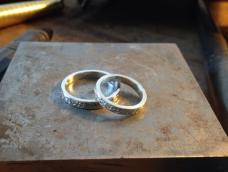 制作一个银戒指