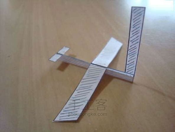 纸飞机的做法，手工制作滑翔机 第4步